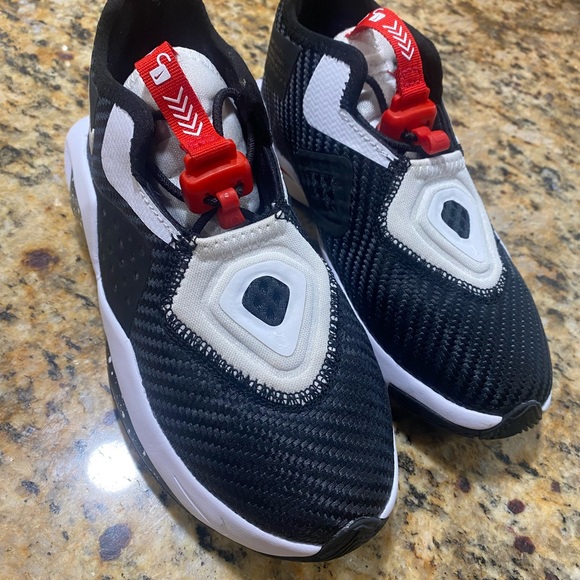 Lebron Soldier XIV Basketball Shoes - Kids - Picture 1 of 4